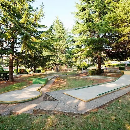 Garden Park Plava Laguna 酒店 波雷奇