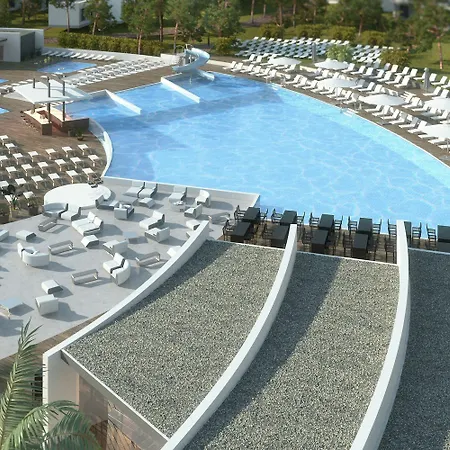 Garden Park Plava Laguna 酒店 4*