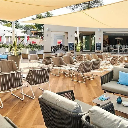 Garden Park Plava Laguna 酒店