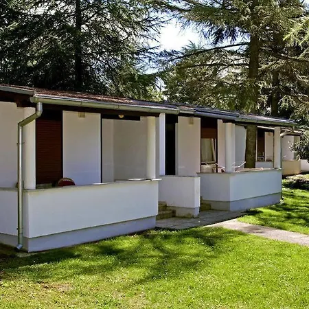 Garden Park Plava Laguna فندق 4*