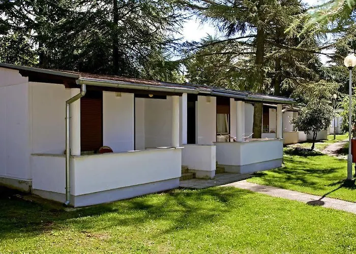 Garden Park Plava Laguna فندق 4*