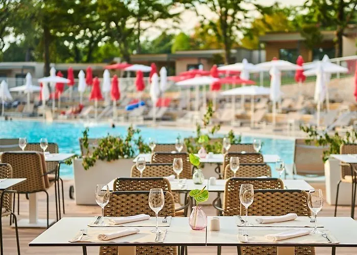 Garden Park Plava Laguna فندق