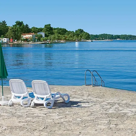 Garden Park Plava Laguna Szálloda
