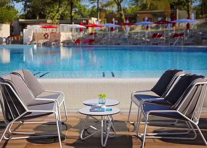 Garden Park Plava Laguna 4* פורץ