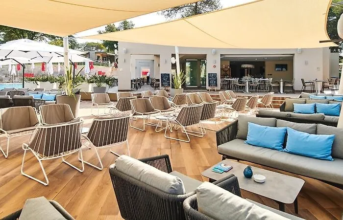 Garden Park Plava Laguna 호텔 4*